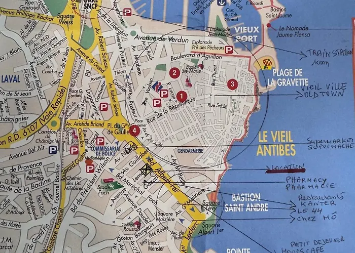 Le Nid Douillet Du Carré D'or Antibes