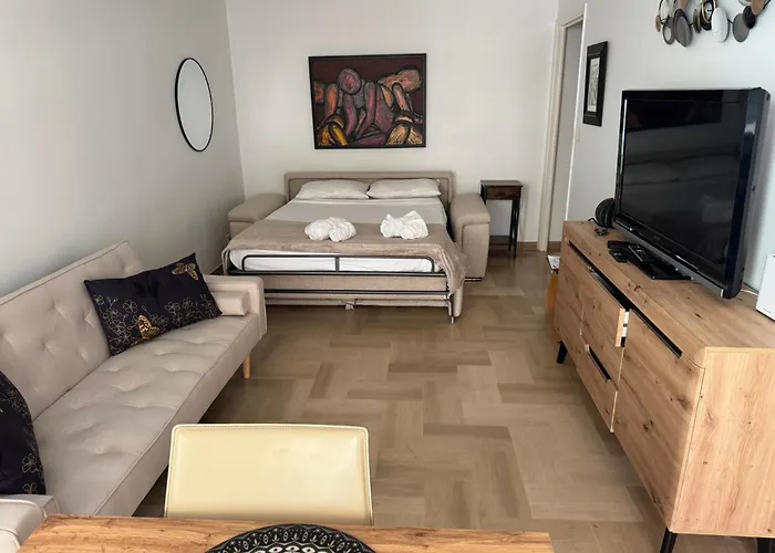 Le Nid Douillet Du Carre D'or * Antibes